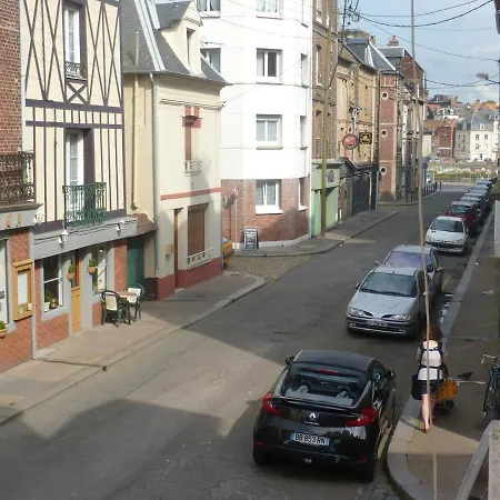 Apartment Entre Mer Et Port De Plaisance *